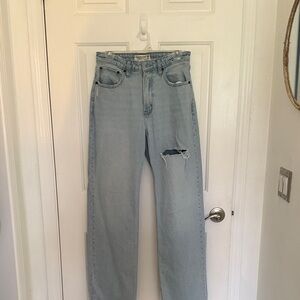 Abercrombie & Fitch The 90s Relaxed High Rise Curve Love Jean
